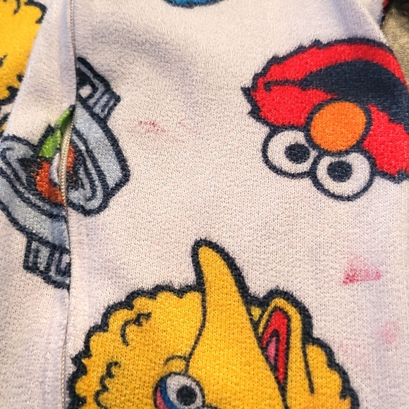 Sesame Street soft snug fitting zip up footless sleeper/footie - Picture 3 of 3